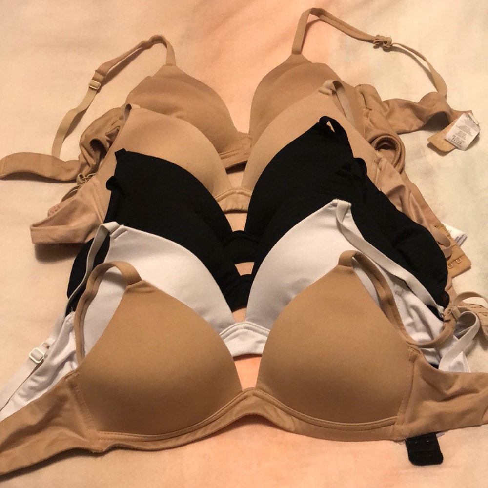 Lot of 7 Girls Maidenform Wireless Molded Comfort Bras, size 38A